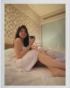 Independent Indian Escort Nidhi in Dubai Marina luxury hotel