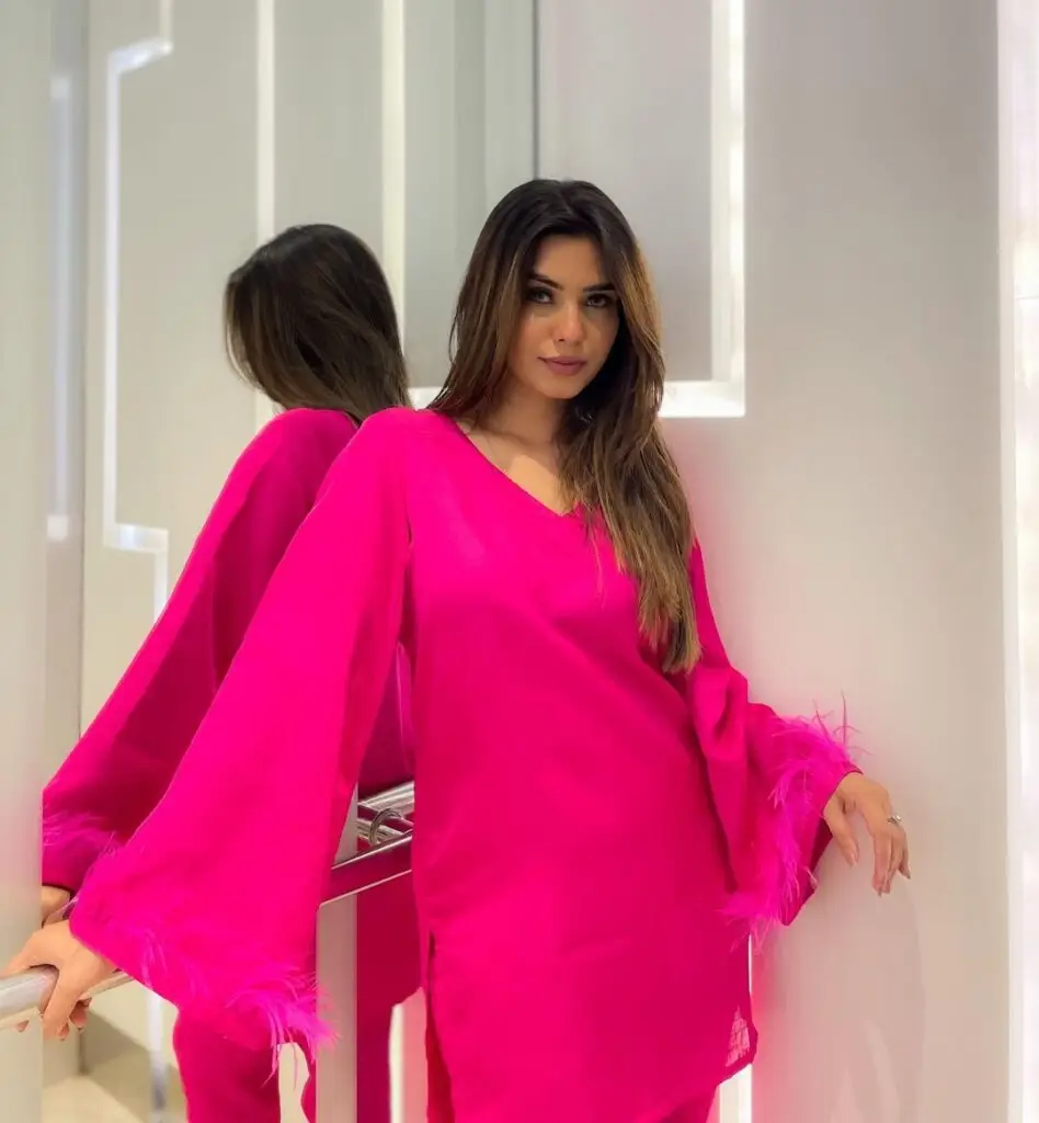 Hot Pakistani model Manahil Call girl in Dubai for direct outcall services