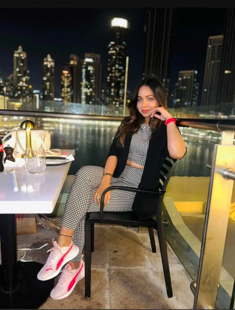 Beautiful Dubai call girl Saba ready for a luxury VIP date in UAE