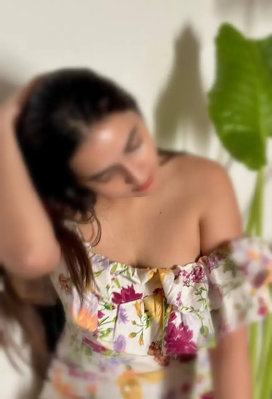 Sweet and caring Jumeirah call girls model Ananya relaxing safely indoors